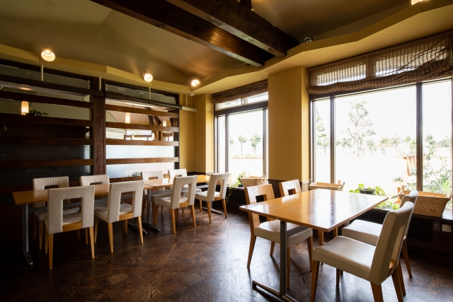 【シンガポールのFood News】本日からワクチン接種者は5名までの店内飲食可能に、現場の様子は？